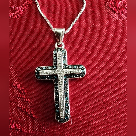 Jewelry - Real White And Blue Diamonds Necklace